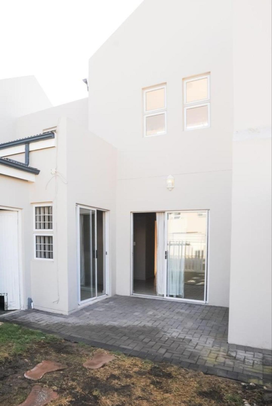 3 Bedroom Property for Sale in Villa Diamante Western Cape